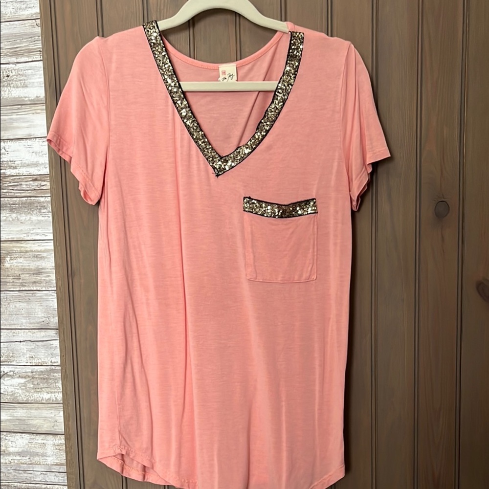 Pink Rose Pink Graphic Short Sleeve T-Shirt